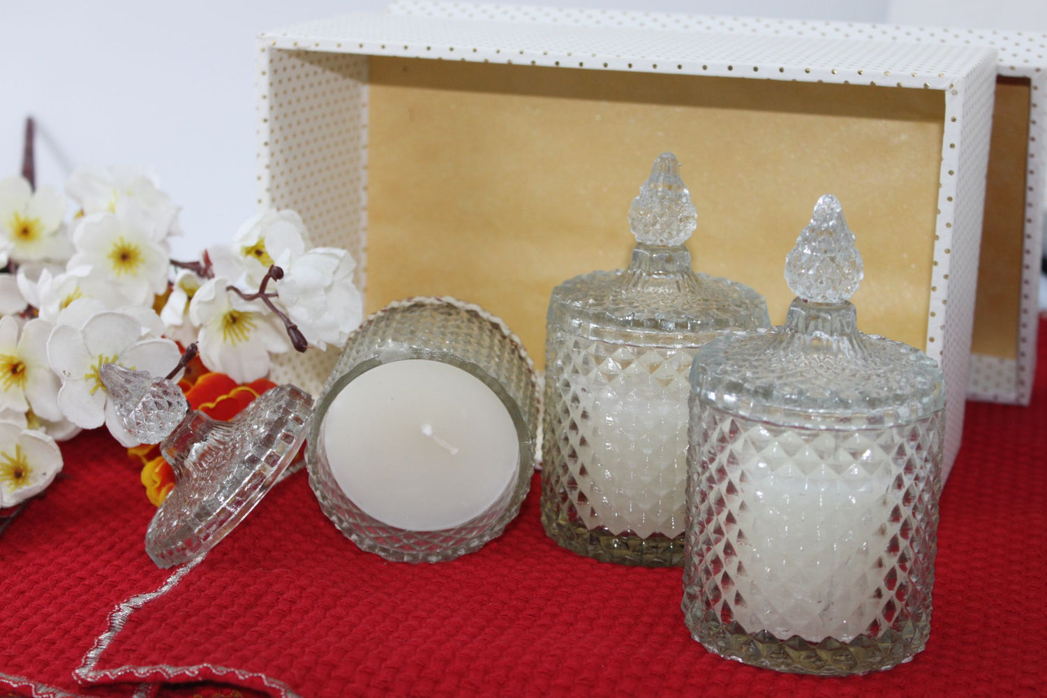 Crown Glass wax jar candle with glass lid -  pack of 3 - WHITE